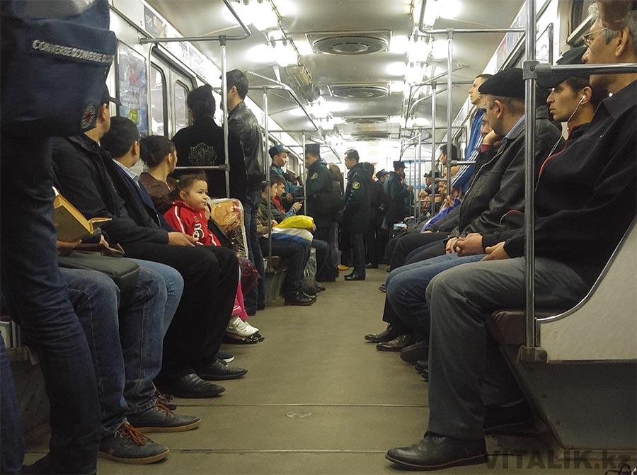 Полиция в метро Ташкент