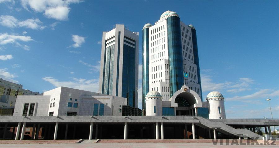 Здание парламента Астана