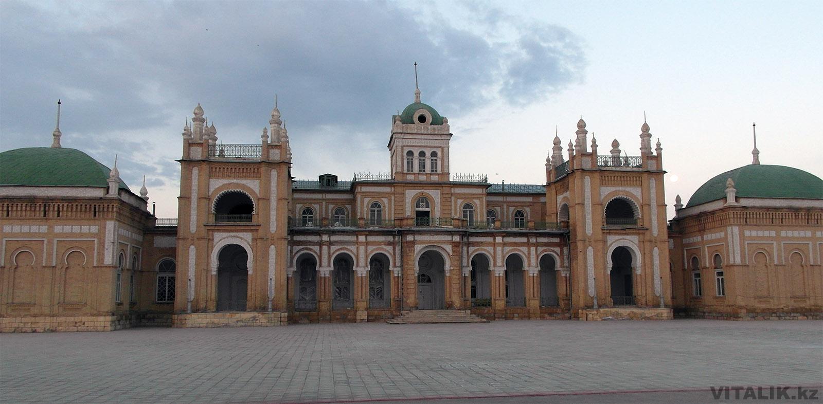 Дворец эмира Бухарского в Кагане